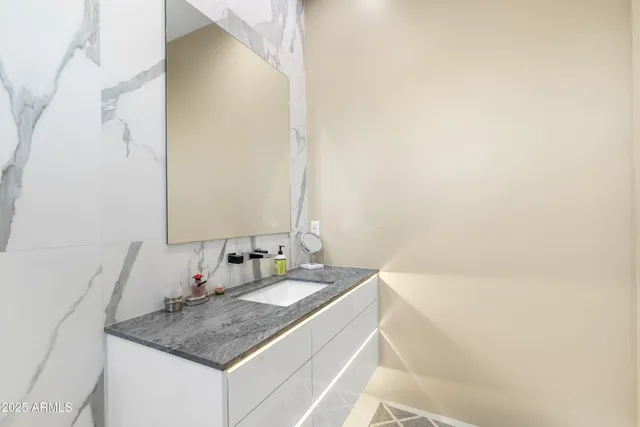 $4,175,000 | 6816 East Stagecoach Pass, Carefree, AZ 85377