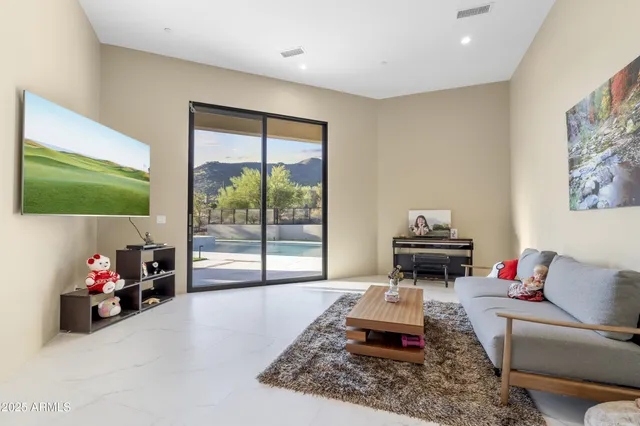 $4,175,000 | 6816 East Stagecoach Pass, Carefree, AZ 85377