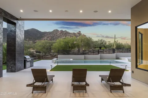 $4,200,000 | 6816 East Stagecoach Pass, Carefree, AZ 85377
