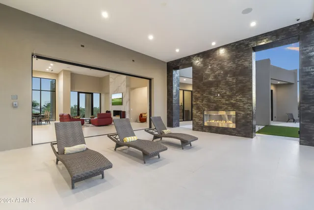 $4,175,000 | 6816 East Stagecoach Pass, Carefree, AZ 85377