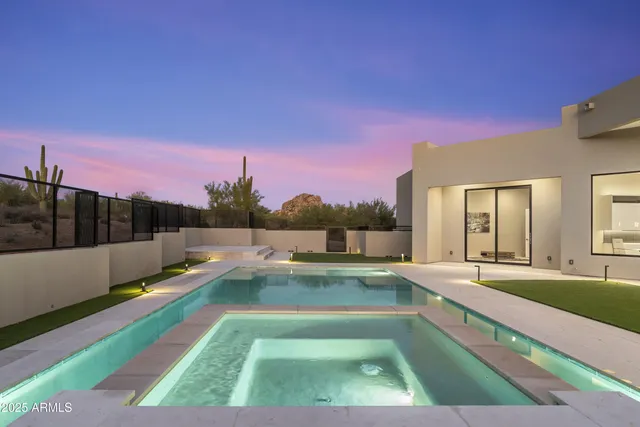 $4,175,000 | 6816 East Stagecoach Pass, Carefree, AZ 85377