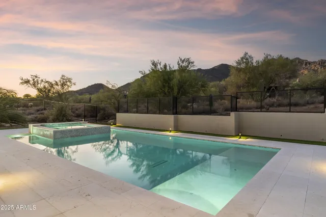 $4,175,000 | 6816 East Stagecoach Pass, Carefree, AZ 85377