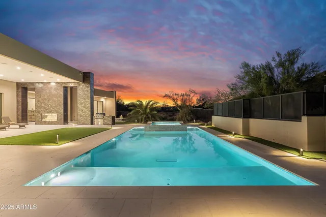 $4,175,000 | 6816 East Stagecoach Pass, Carefree, AZ 85377