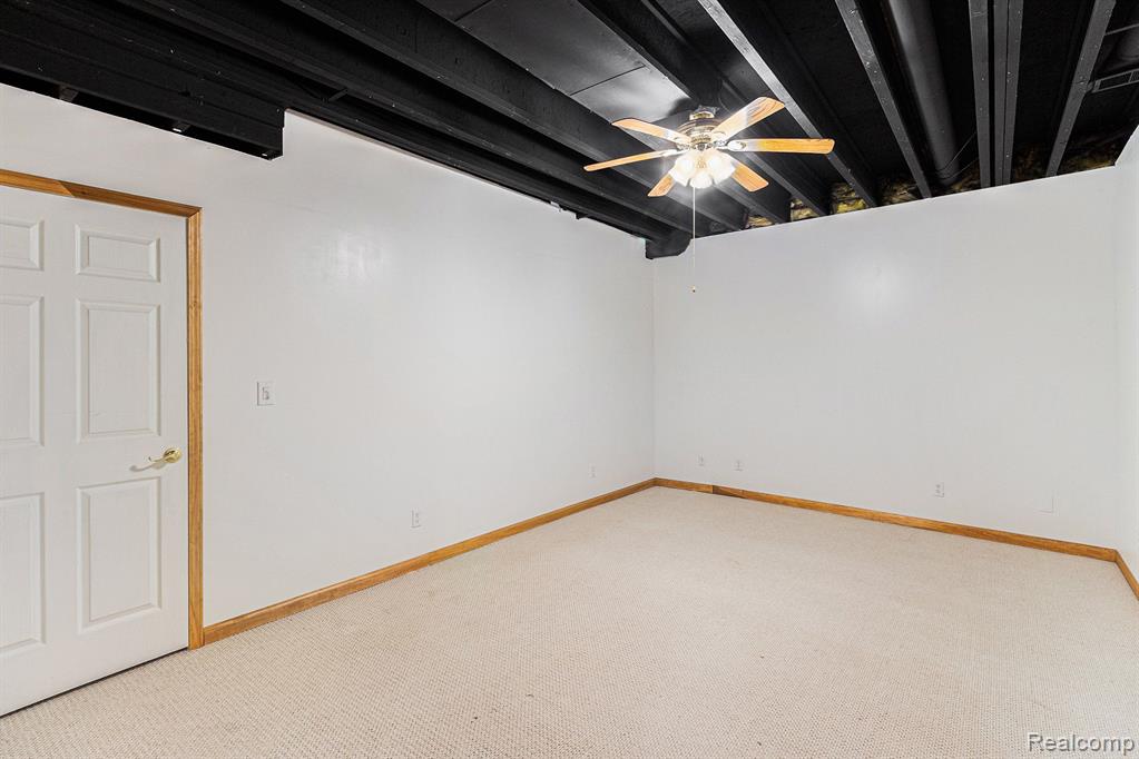 8400 Wiggins Road Howell, MI 48855 - Photo 32 of 55