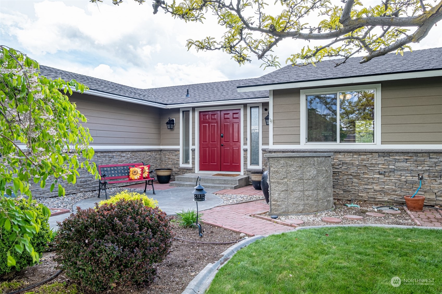76 Ridge Drive Ephrata, WA 98823 - Photo 6 of 32 Gallery Image 6
