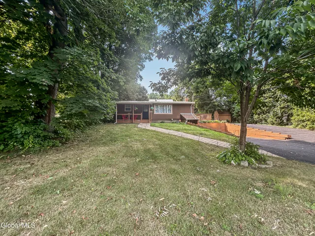 $2,800 | 209 Ottawa Street, Lake George, NY 12845