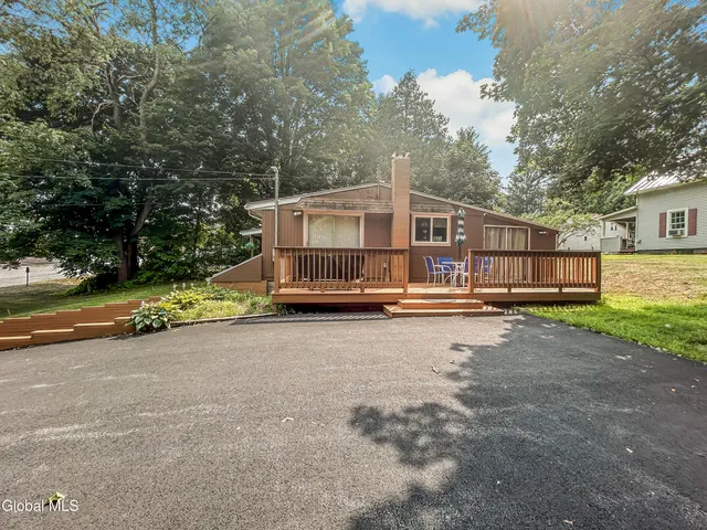 $2,800 | 209 Ottawa Street, Lake George, NY 12845