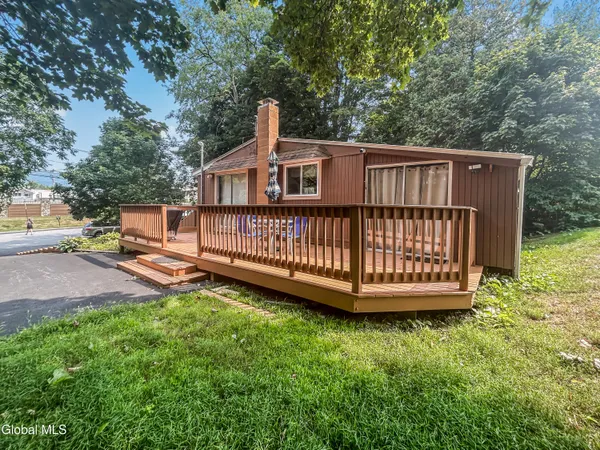 $2,800 | 209 Ottawa Street, Lake George, NY 12845
