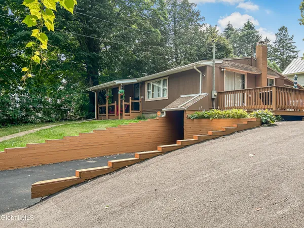 $2,800 | 209 Ottawa Street, Lake George, NY 12845
