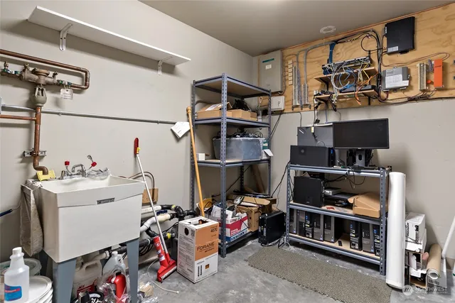 $9,000 | 380 Southeast Barrington Drive, Oak Harbor, WA 98277