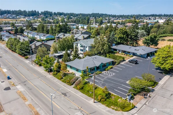 $9,000 | 380 Southeast Barrington Drive, Oak Harbor, WA 98277