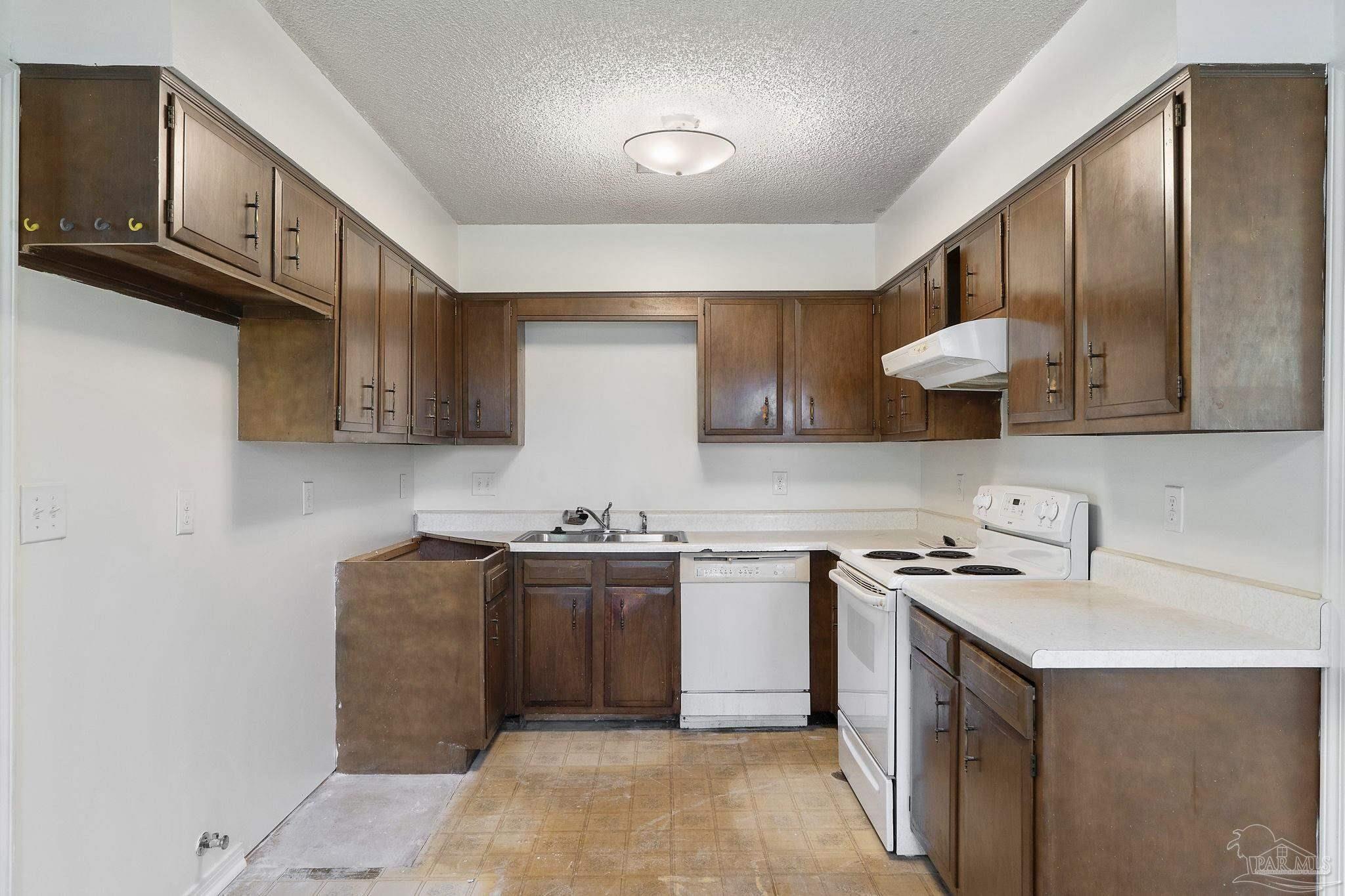 8204 Squire Road Pensacola, FL 32514 - Photo 13 of 61