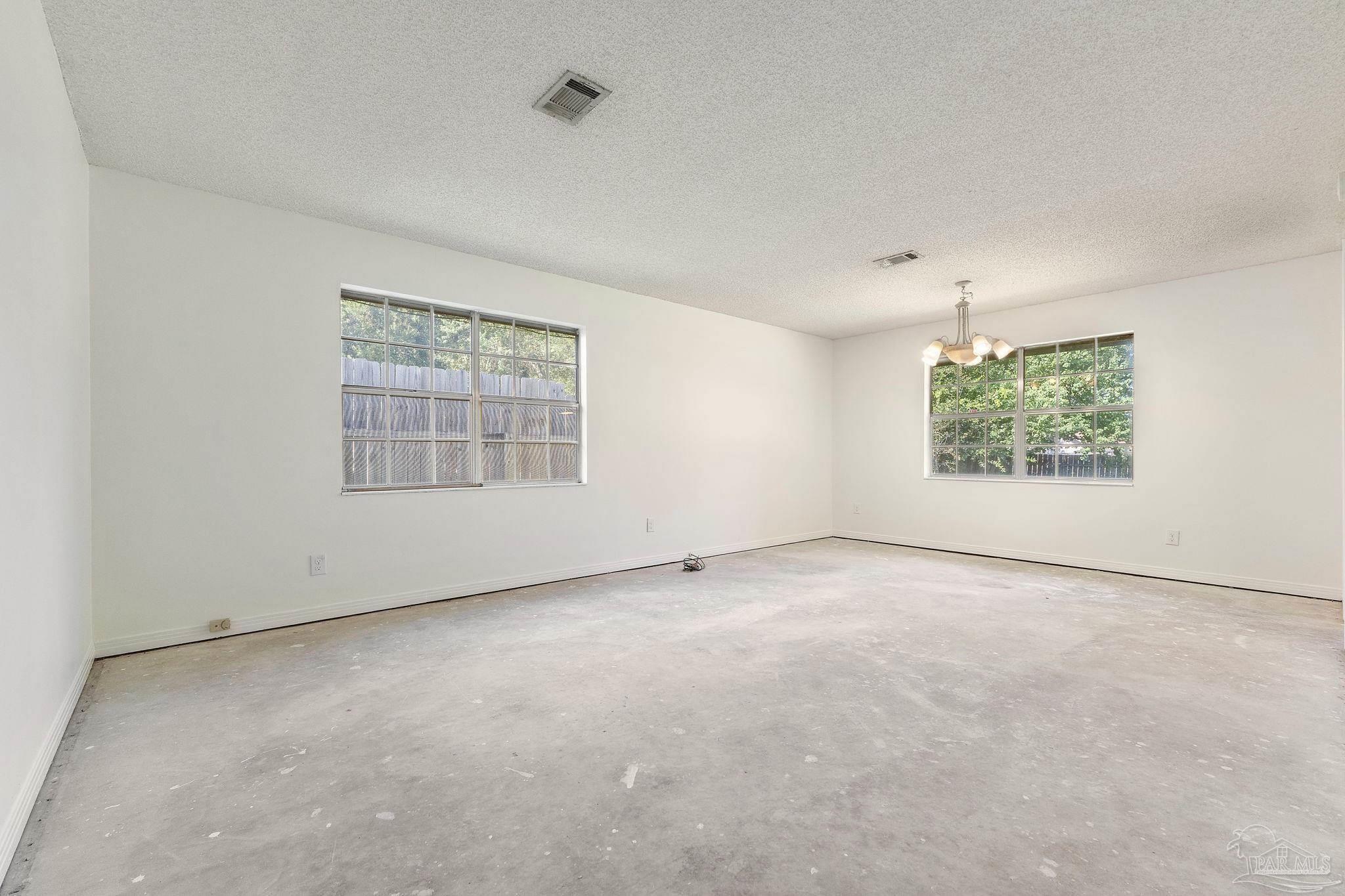 8204 Squire Road Pensacola, FL 32514 - Photo 9 of 61