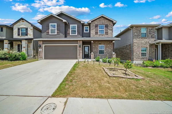 $2,400 | 9119 Portobello Way, Converse, TX 78109