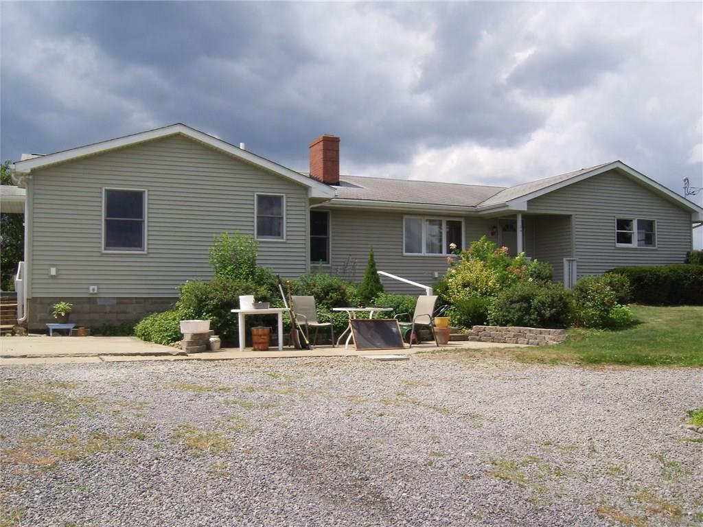 370 Ridge Road New Brighton, PA 15066 - Photo 3 of 24 Gallery Image 3