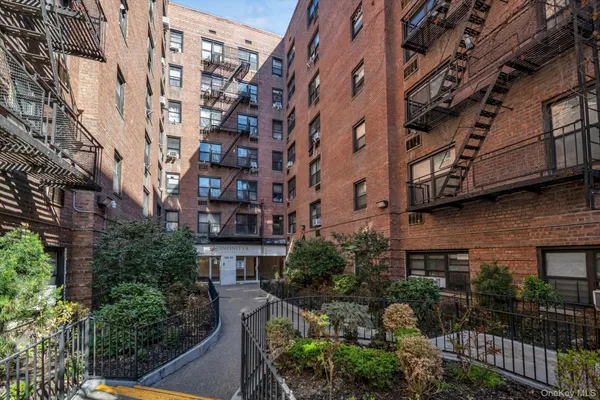 $849,000 | 132-35 Sanford Avenue, Unit 613 | Downtown Flushing