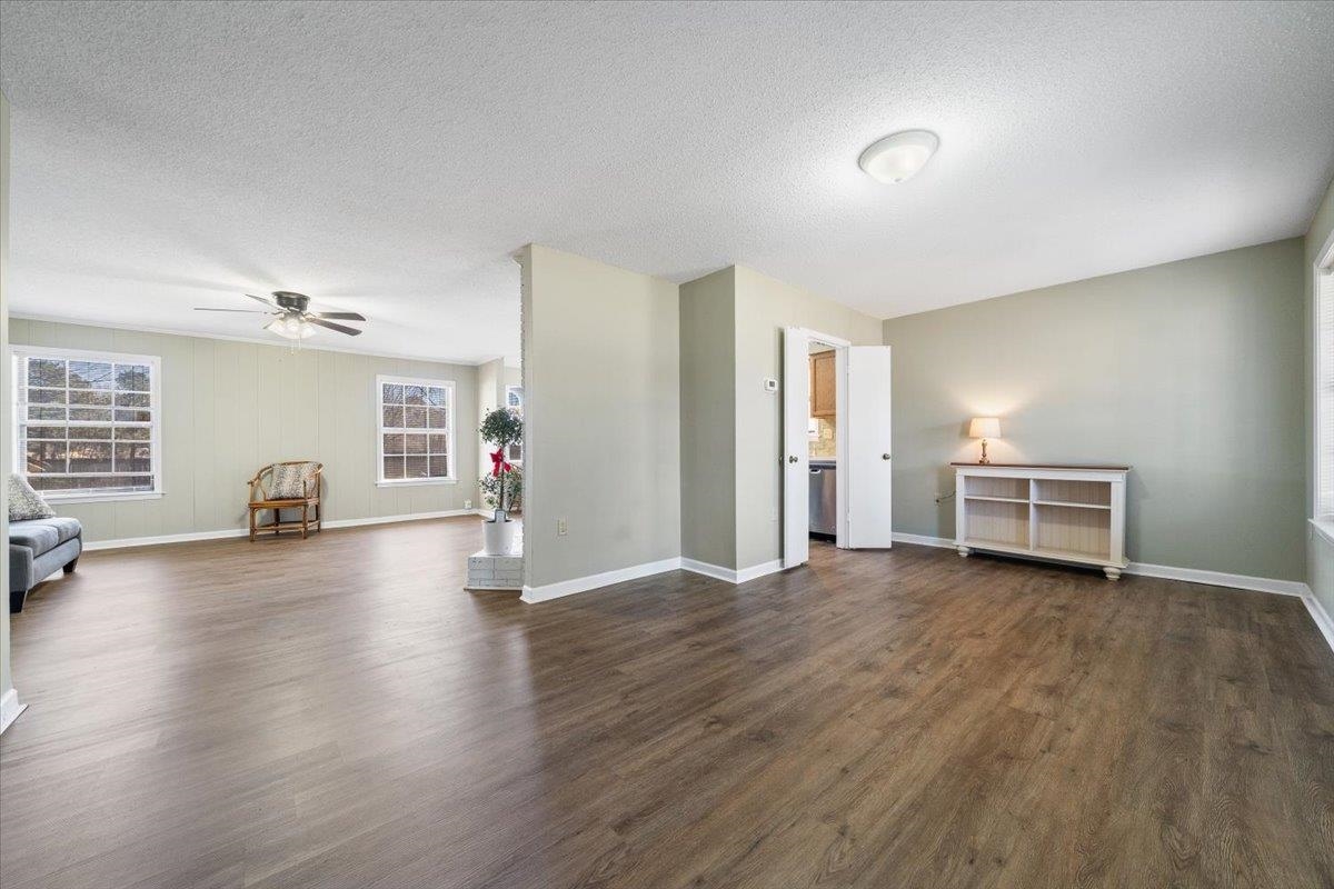 3876 Luther Road Bartlett, TN 38135 - Photo 3 of 24 Notice the new LVP floors in all the living areas.