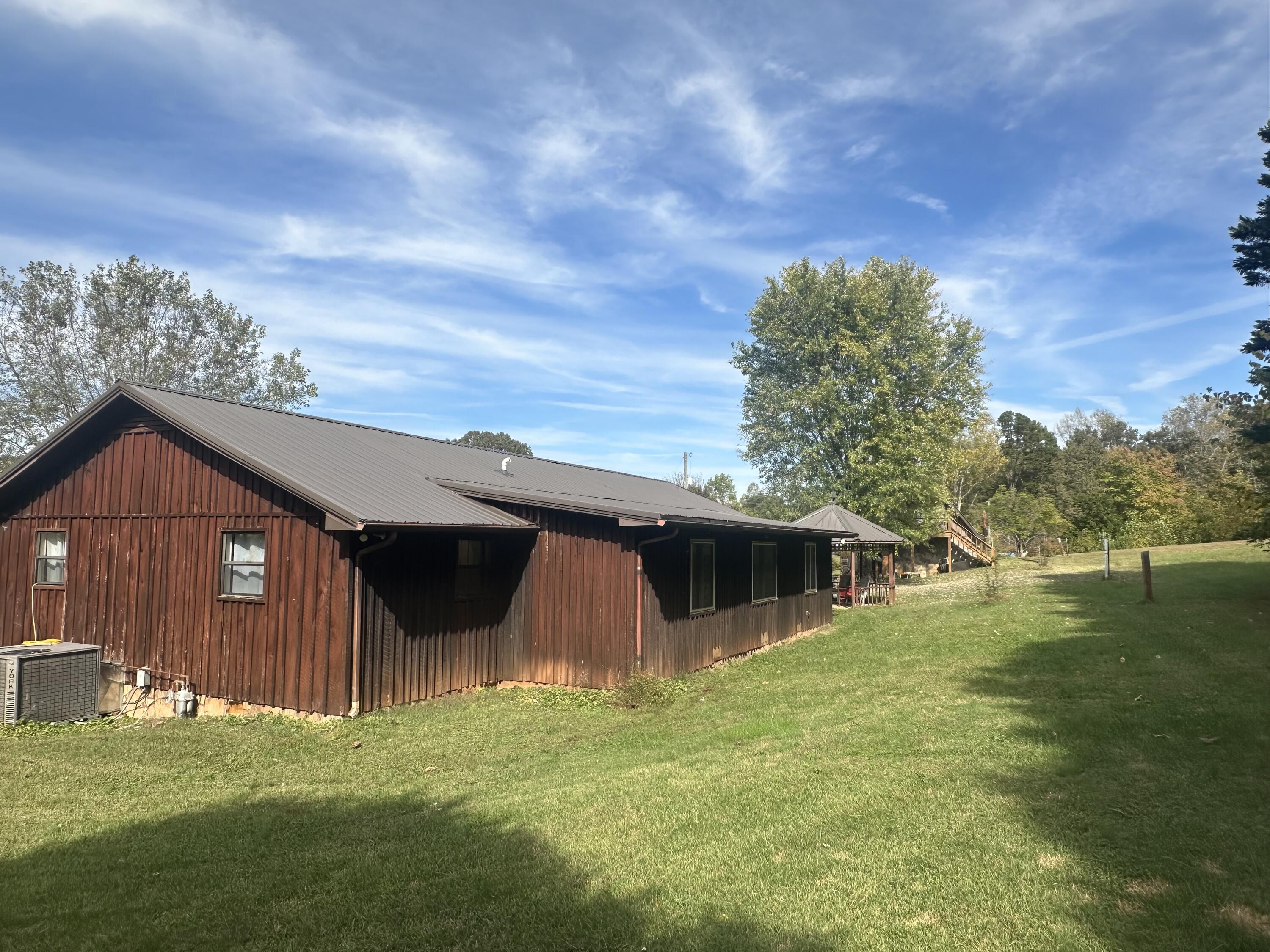 1323 Englewood Rd Old Road Athens, TN 37303 - Photo 3 of 21 IMG_20251022_090203 (4)