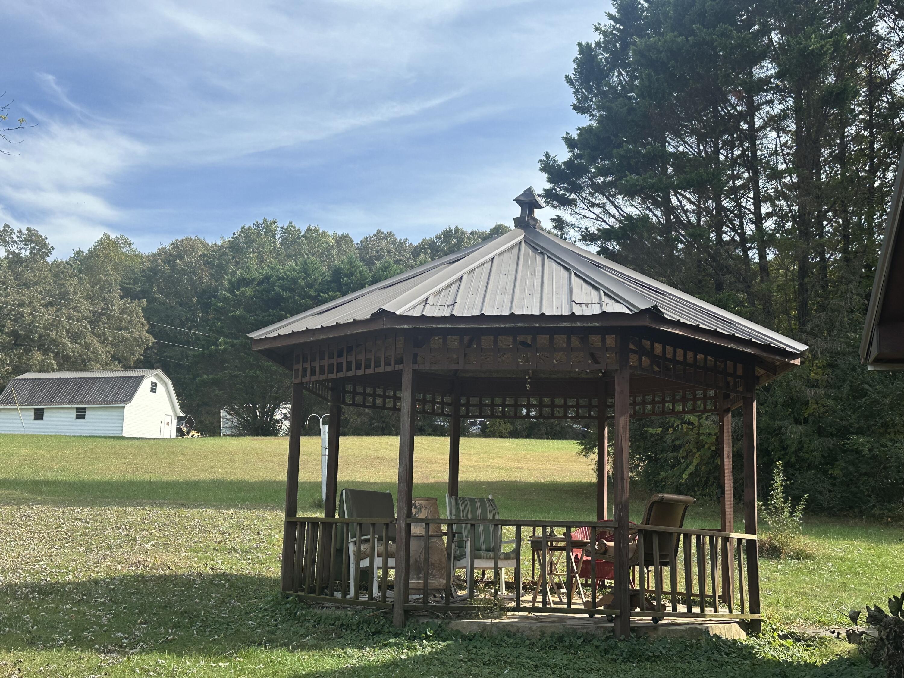 1323 Englewood Rd Old Road Athens, TN 37303 - Photo 6 of 21 IMG_20251022_090203 (8)