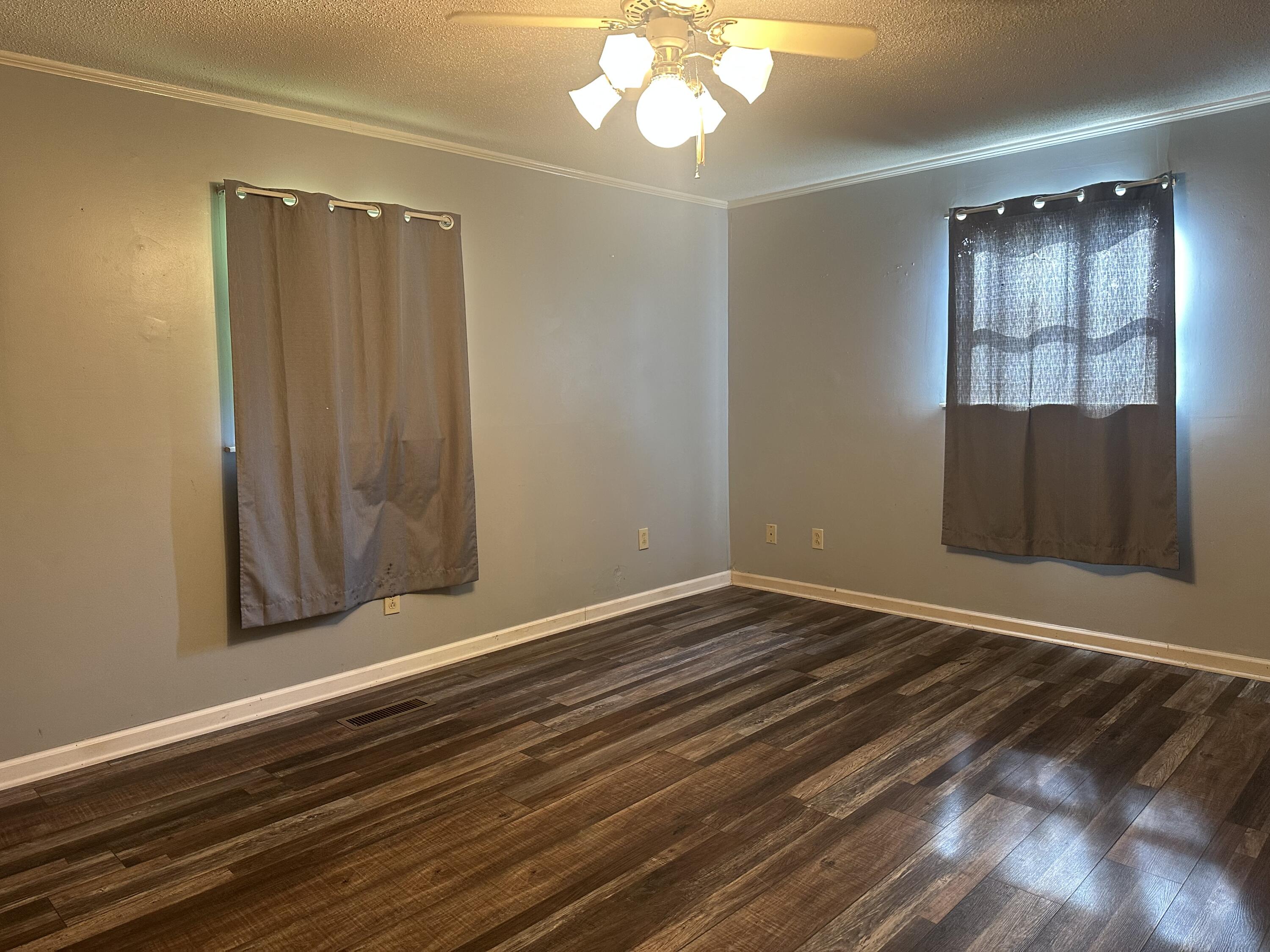 1323 Englewood Rd Old Road Athens, TN 37303 - Photo 9 of 21 IMG_20251022_090204 (5)