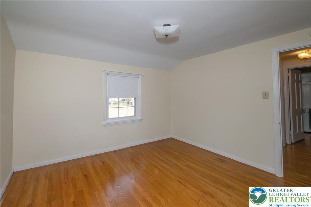 1848 Ridgelawn Avenue Bethlehem, PA 18018 - Photo 26 of 39