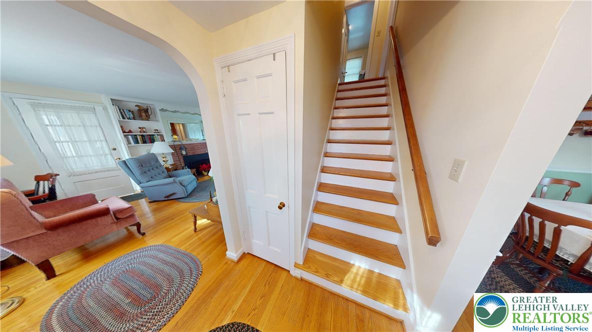 1848 Ridgelawn Avenue Bethlehem, PA 18018 - Photo 6 of 39