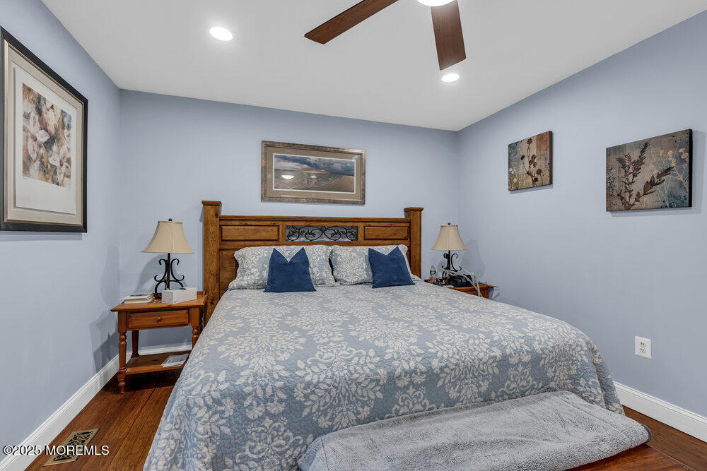 16 Silversmith Court Howell, NJ 07731 - Photo 18 of 32 017_dsc09945_664