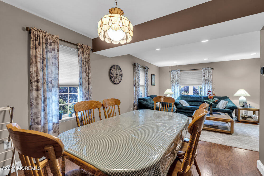 16 Silversmith Court Howell, NJ 07731 - Photo 8 of 32 007_dsc09880_938
