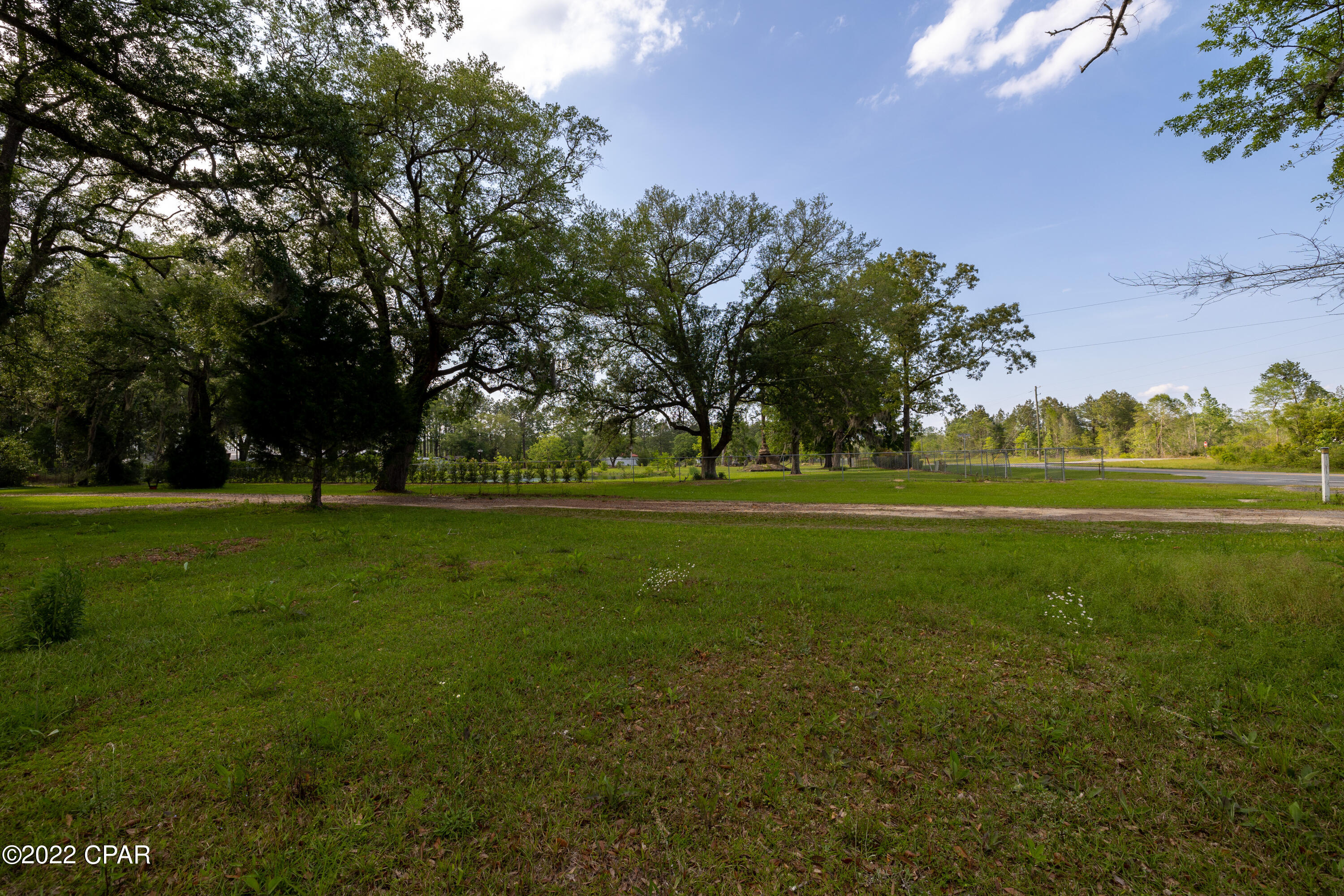 4144 Pate Pond Road Vernon, FL 32462 - Photo 3 of 16