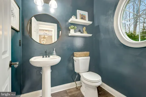 $1,000,000 | 24154 Corktree Lane, Aldie, VA 20105