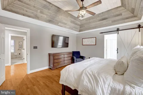 $1,000,000 | 24154 Corktree Lane, Aldie, VA 20105