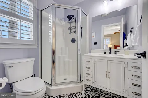 $1,000,000 | 24154 Corktree Lane, Aldie, VA 20105