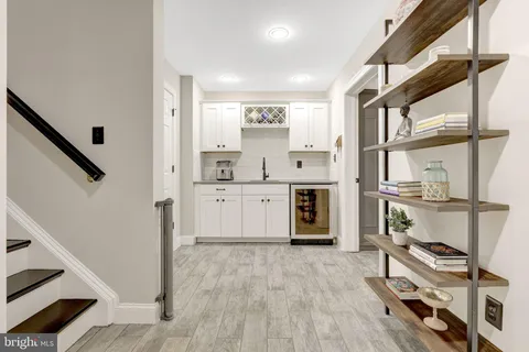 $1,000,000 | 24154 Corktree Lane, Aldie, VA 20105