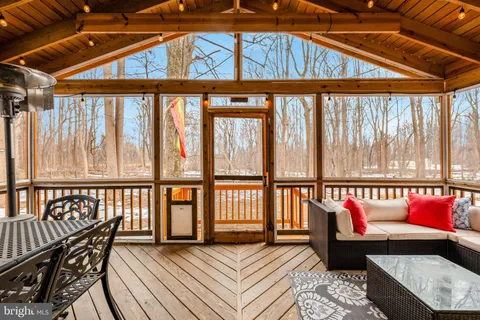 $1,000,000 | 24154 Corktree Lane, Aldie, VA 20105