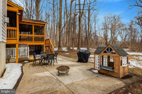 $1,000,000 | 24154 Corktree Lane, Aldie, VA 20105