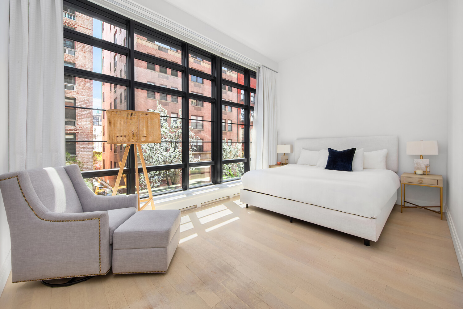 150 Charles Street, Unit M8 Manhattan, NY 10014 - Photo 12 of 24