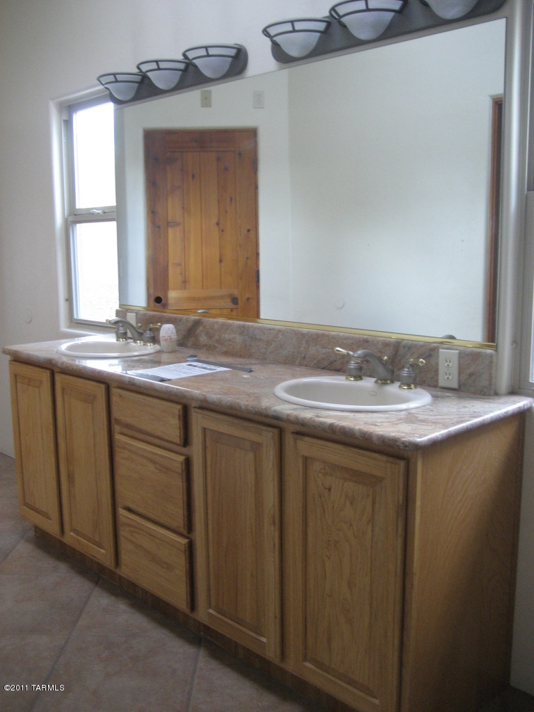 10251 East Prince Road Tucson, AZ 85749 - Photo 10 of 26