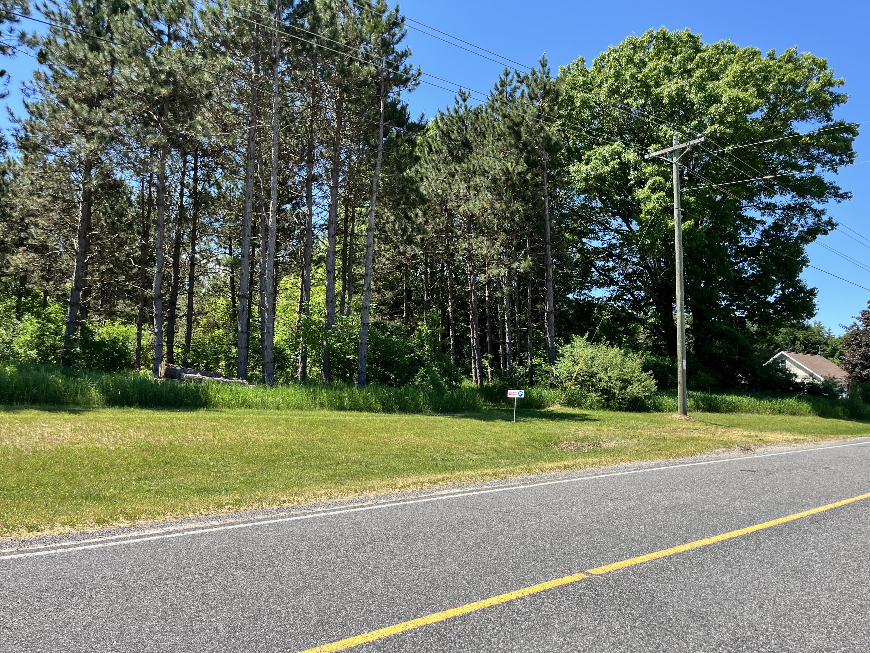 3685 Cypress Road Blanchard, MI 49310 - Photo 28 of 32 Road Sign