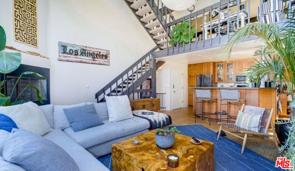 14 Mast Street, Unit 4 Marina del Rey, CA 90292 - Photo 6 of 14