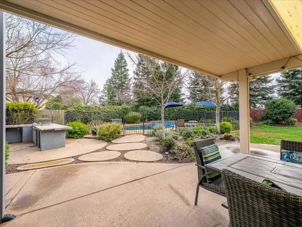 $1,100,000 | 316 Sandstone Court, Roseville, CA 95747