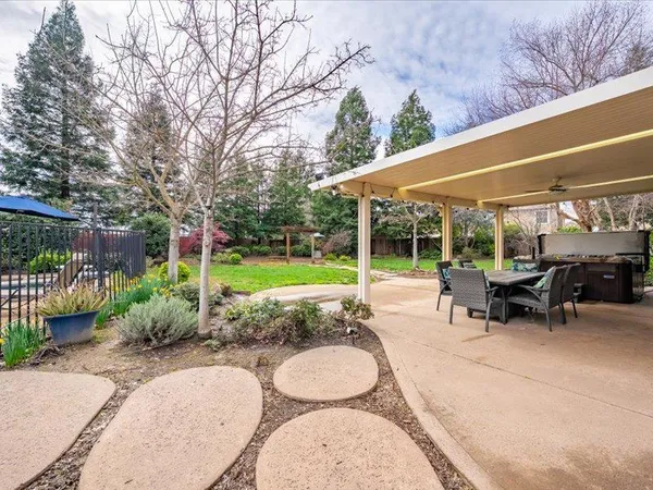 $1,100,000 | 316 Sandstone Court, Roseville, CA 95747