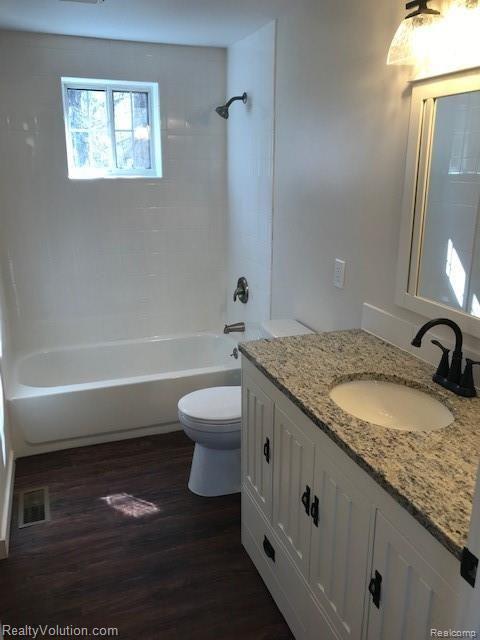 535 Barnes Lake Road Columbiaville, MI 48421 - Photo 5 of 17 IMG_6372.jpg
