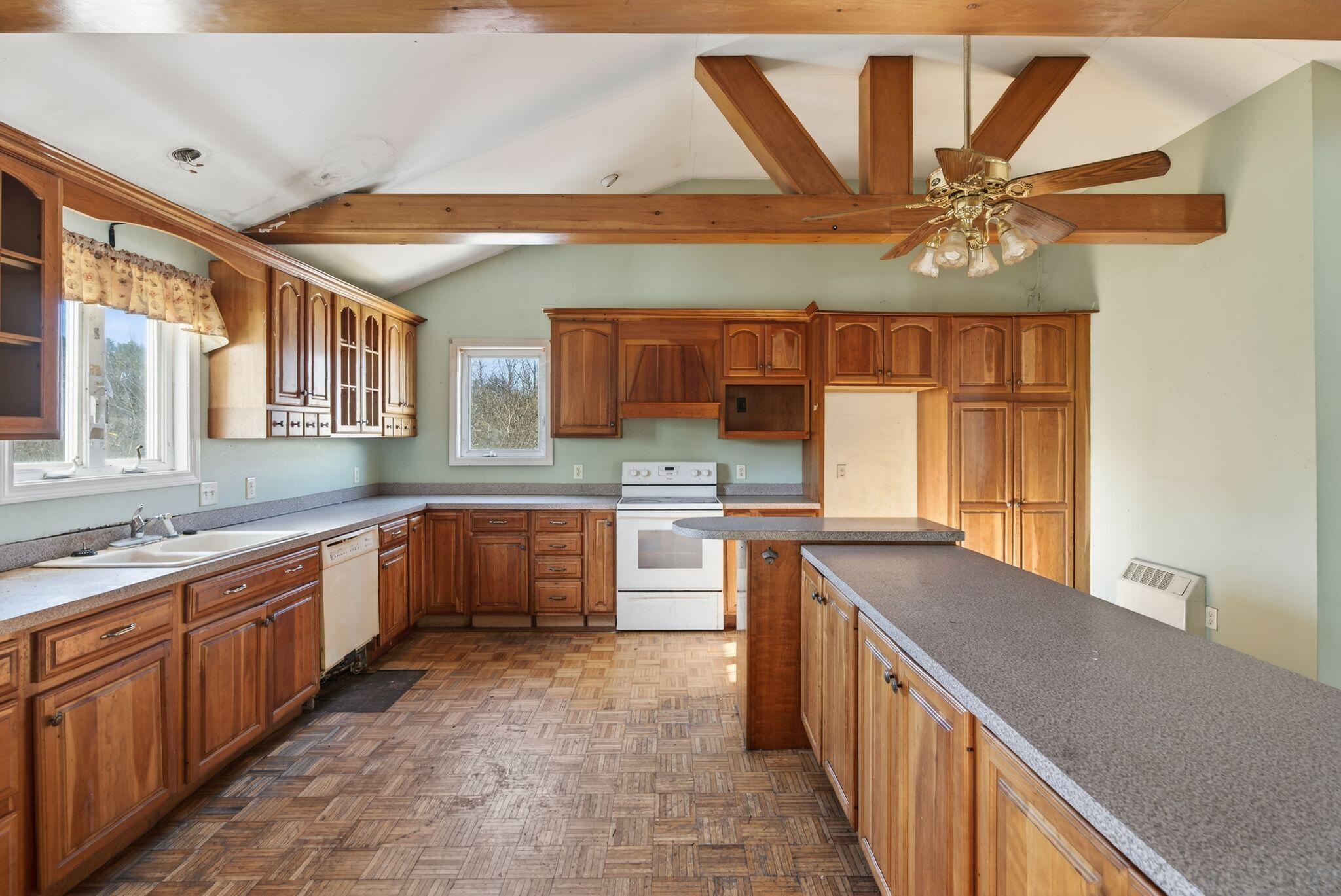 128 Pinewoods Road Lewiston, ME 04240 - Photo 10 of 59 Interior