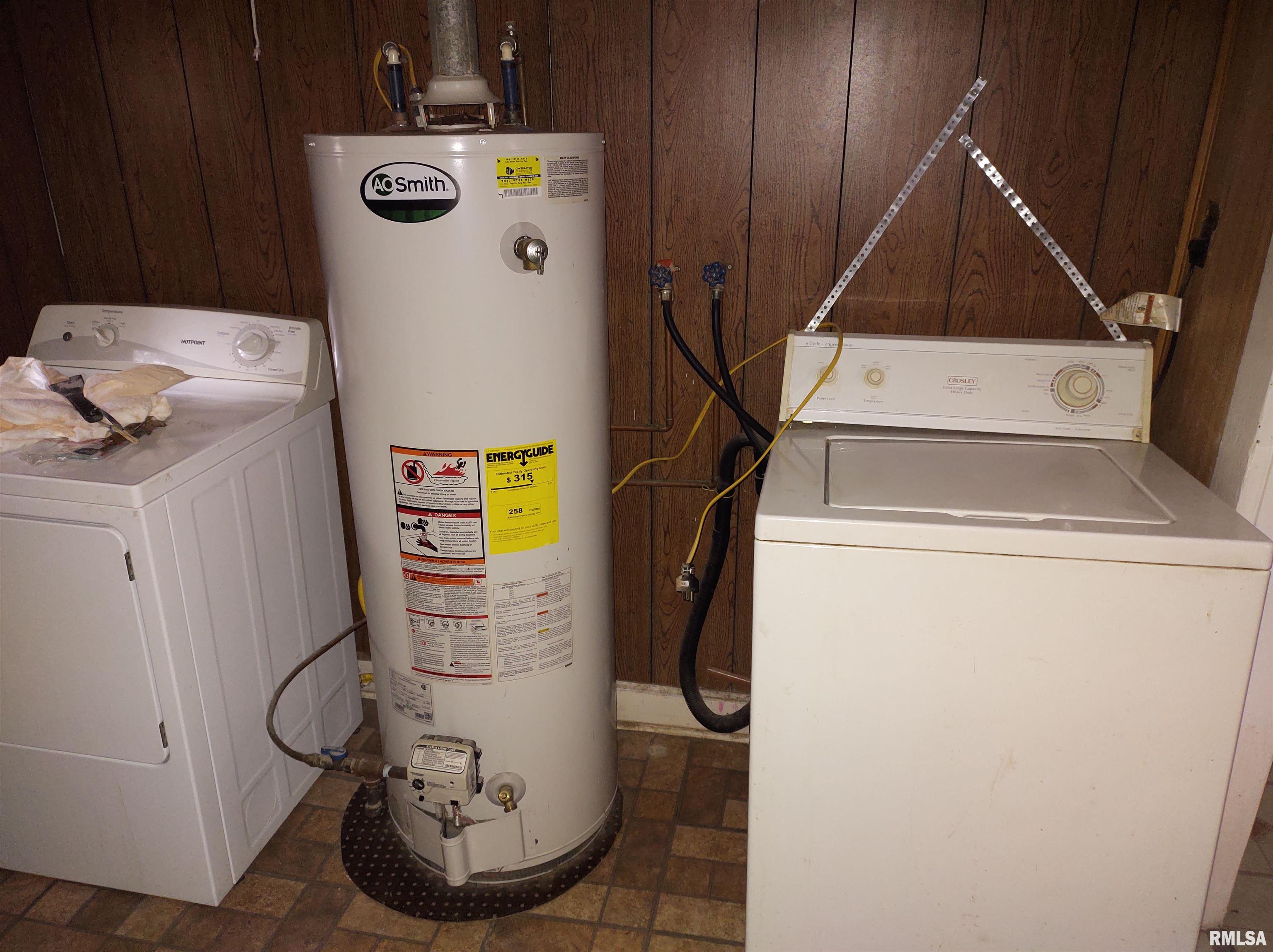 312 Appel Street Broughton, IL 62817 - Photo 13 of 17