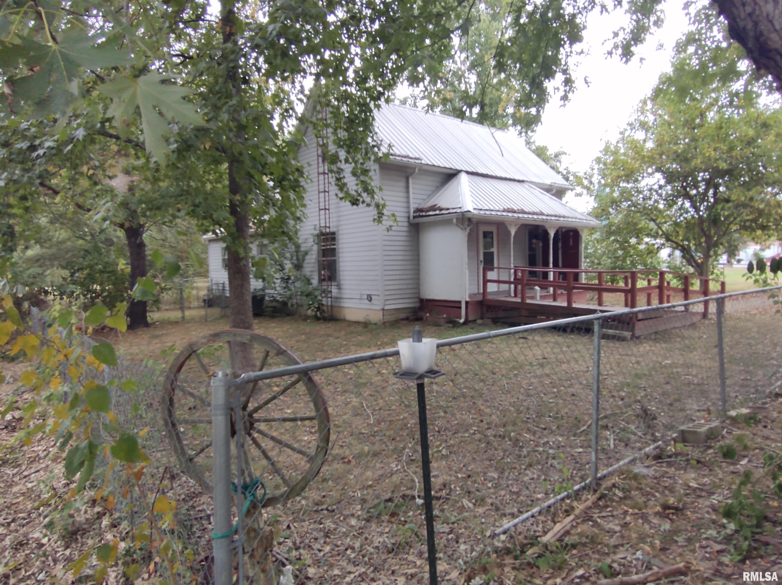 312 Appel Street Broughton, IL 62817 - Photo 3 of 17