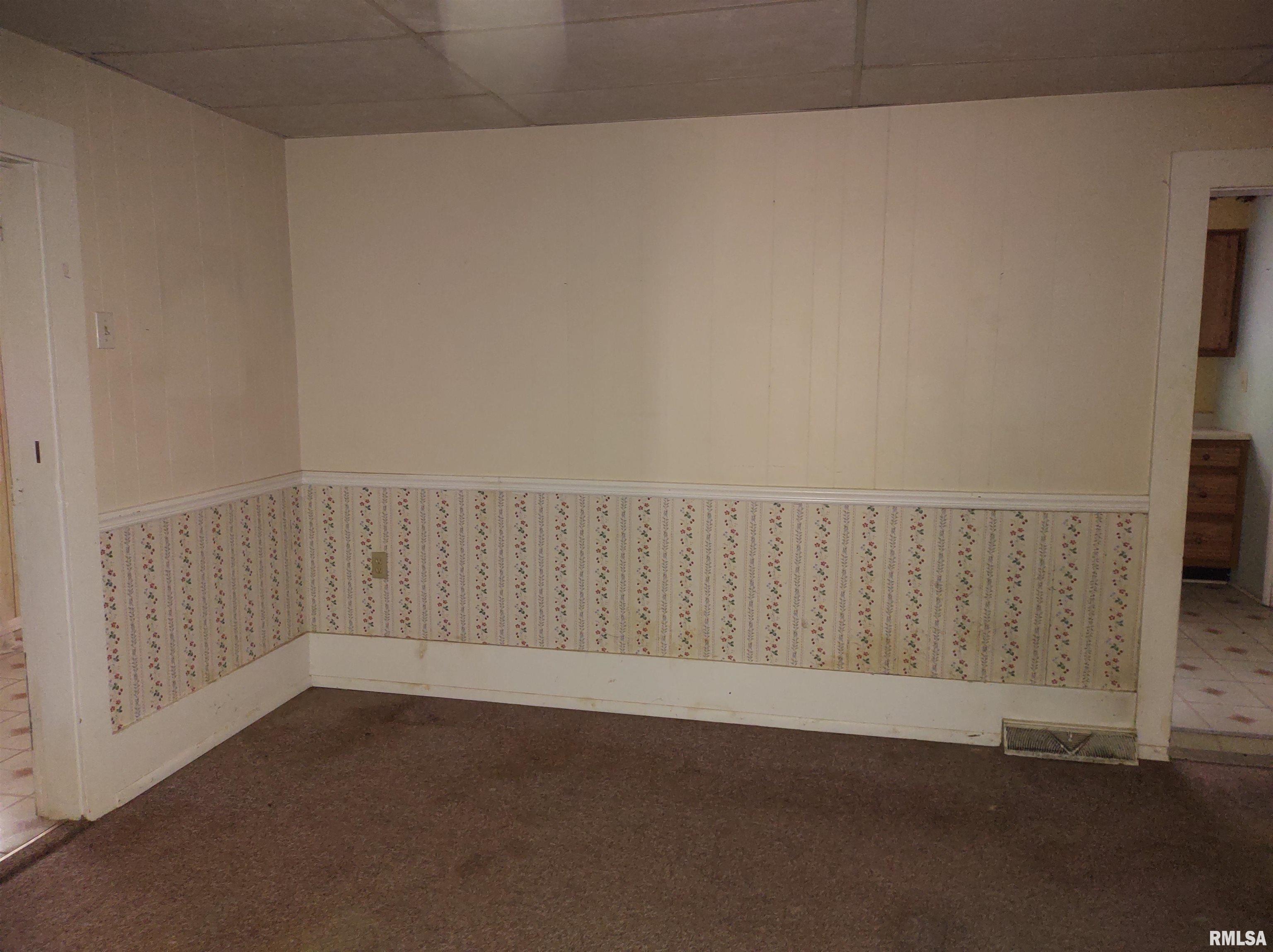 312 Appel Street Broughton, IL 62817 - Photo 10 of 17