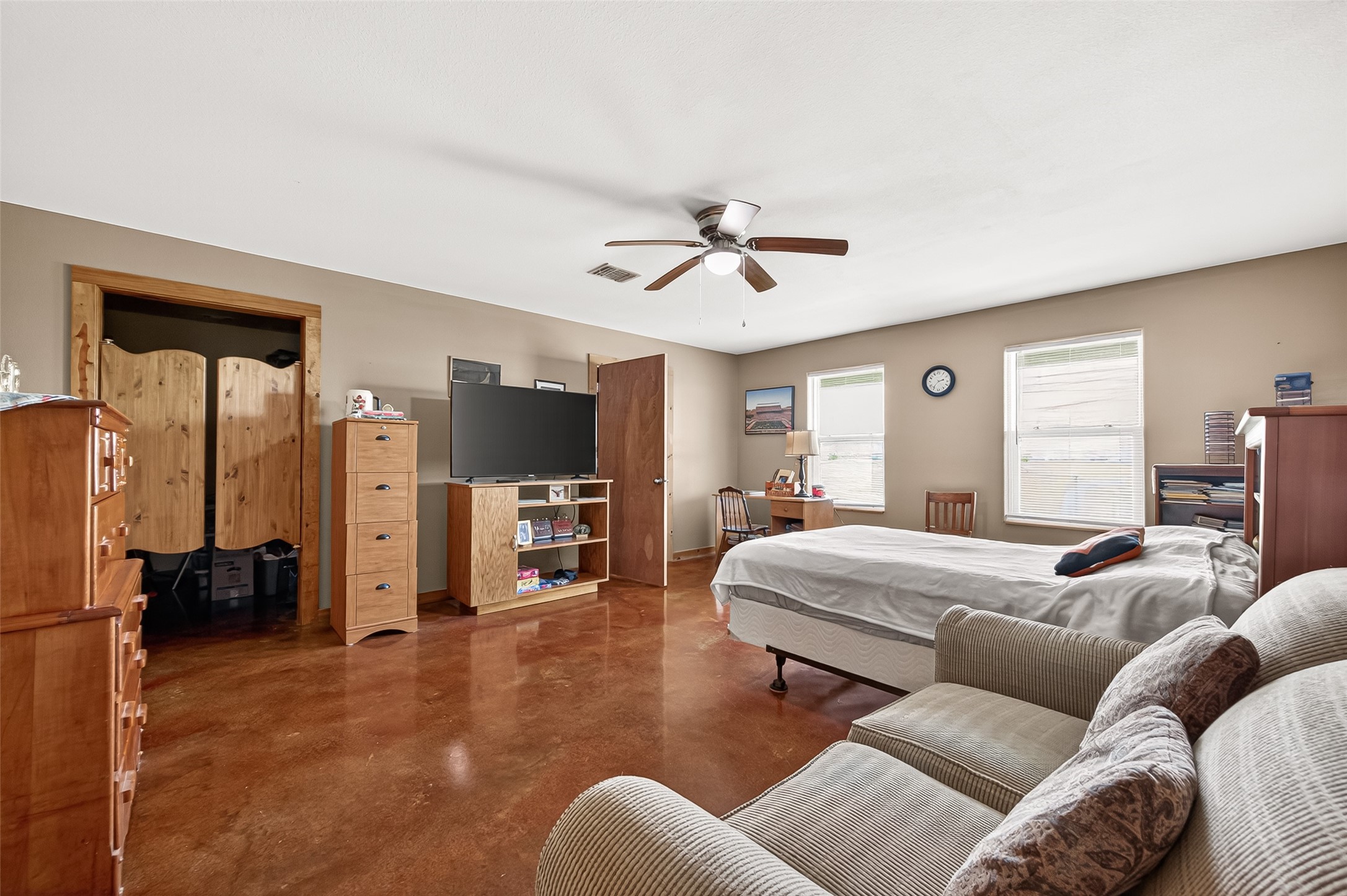 8430 Altimore Road Needville, TX 77461 - Photo 29 of 49 Second Bedroom