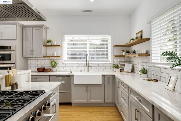 $1,098,000 | 2417 Palmetto Street, Oakland, CA 94602