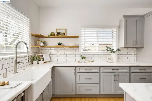 $1,098,000 | 2417 Palmetto Street, Oakland, CA 94602