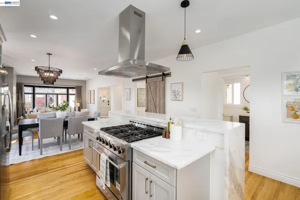 $1,098,000 | 2417 Palmetto Street, Oakland, CA 94602